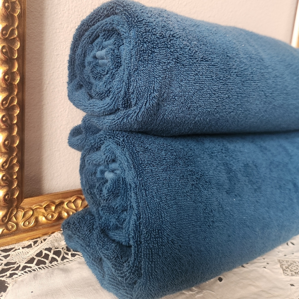 2x Charisma Resort Towels - Picture 7 of 8
